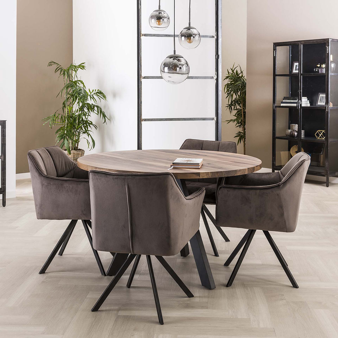 Table de repas solide et design pour gagner plus de place