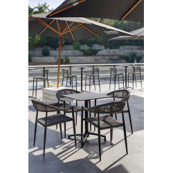 Fauteuil de restaurant empilable pour terrasse en rotin tressé Armisty