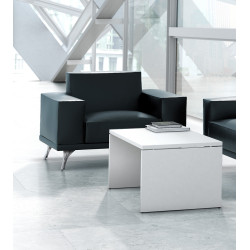 Fauteuil moderne en cuir Julietta