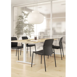 Chaise de réunion en polypropylène noir empilable Fannie