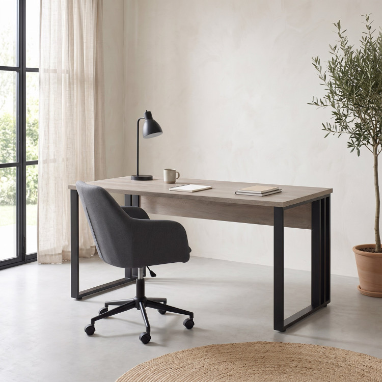 Bureau droit contemporain pieds en métal chêne clair Othello