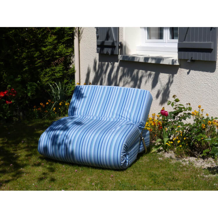 Fauteuil d'appoint modulable pour extérieur en tissu coloris bleu rayé Frenchy