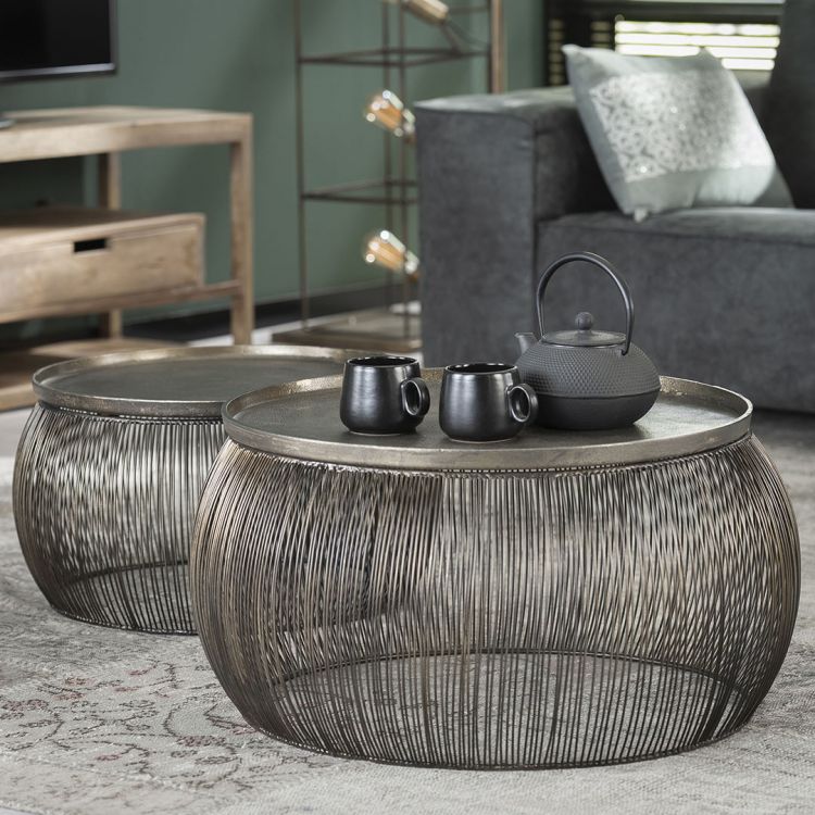 Ensemble de tables basses contemporaines en métal Anita