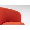 Chaise de réunion moderne piétement noir et assise en tissu recyclé rouge Albane