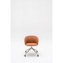 Chaise de réunion moderne piétement gris avec roulettes et assise en cuir marron clair Albane