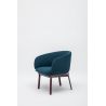 Fauteuil moderne piétement métal bordeaux et assise en PU bleu foncé Antoine