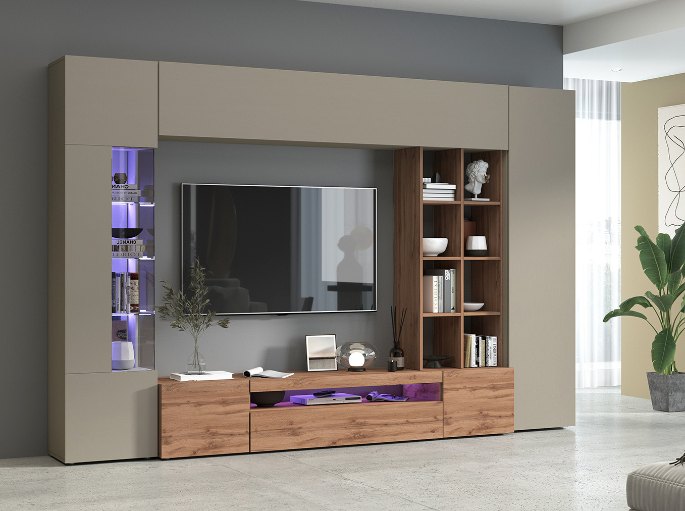 Séjour associant façades taupe mates et niches ouvertes en bois clair