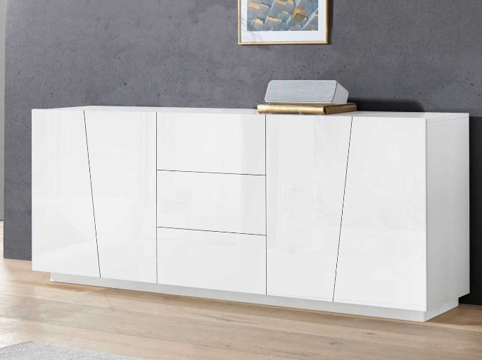 Enfilade laquée blanc brillant de 220 cm posée sur un parquet clair