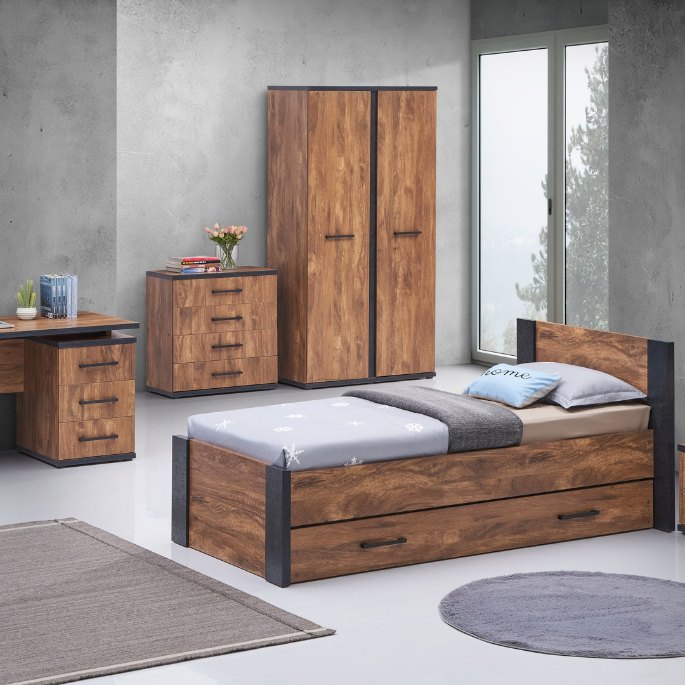Couchage complet pour un enfant avec lit bas, chevet et rangements en bois teinté