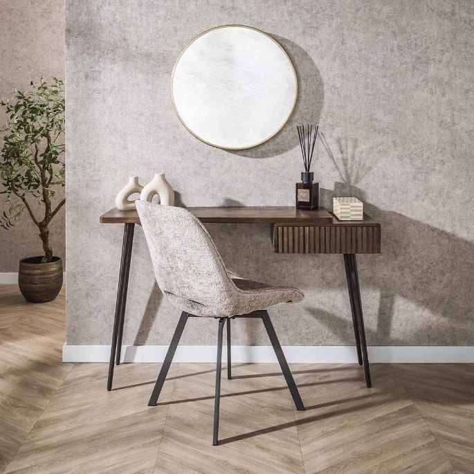 Petit meuble étroit en acacia huilé surmonté d’un miroir rond
