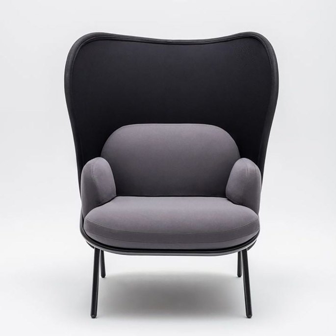 Banquette individuelle enveloppante à panneau haut, pensée pour se couper des regards