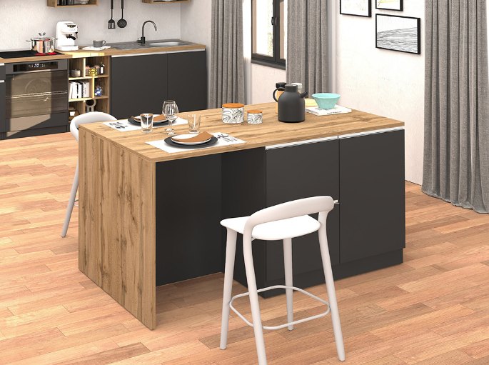 Coin repas sur un meuble central gris foncé, plateau bois débordant et chaise haute blanche