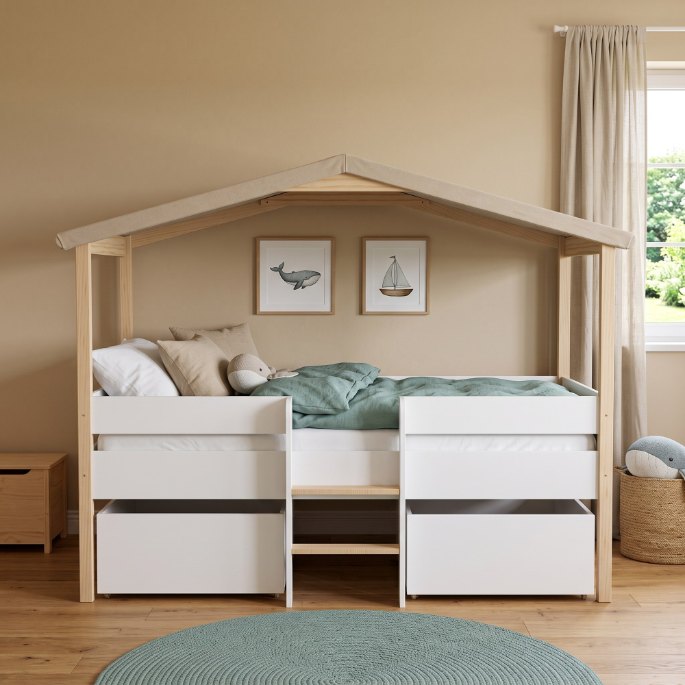 Couchage mi-haut avec rangements en soubassement et toit en bois clair