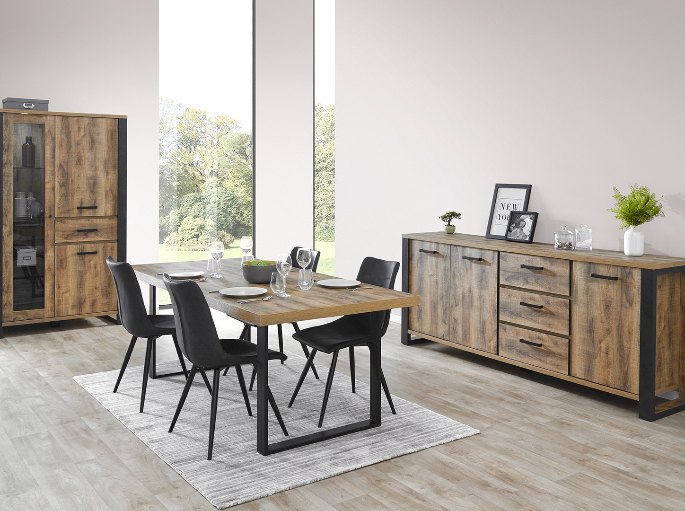 Ensemble de repas en bois avec buffet et vitrine assortis