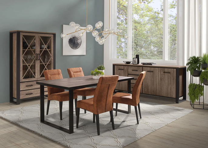 Table à manger en bois pour embellir votre salle à manger